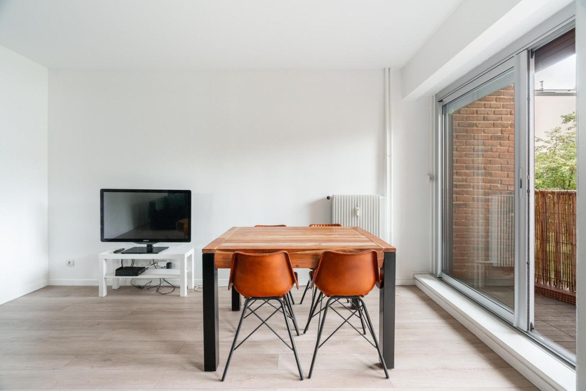 Apartment Le Grand Blanqui - Face Rer B - Free Parking Gentilly